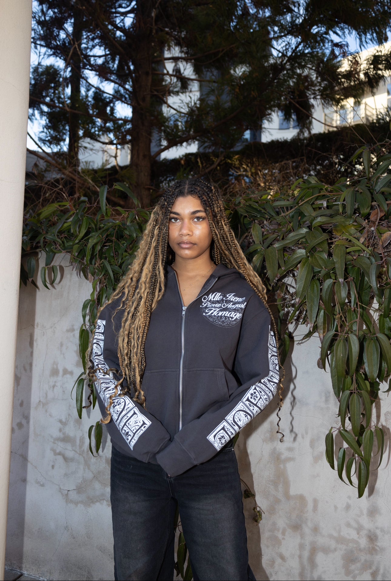 "Mlle Irene" Zip Up