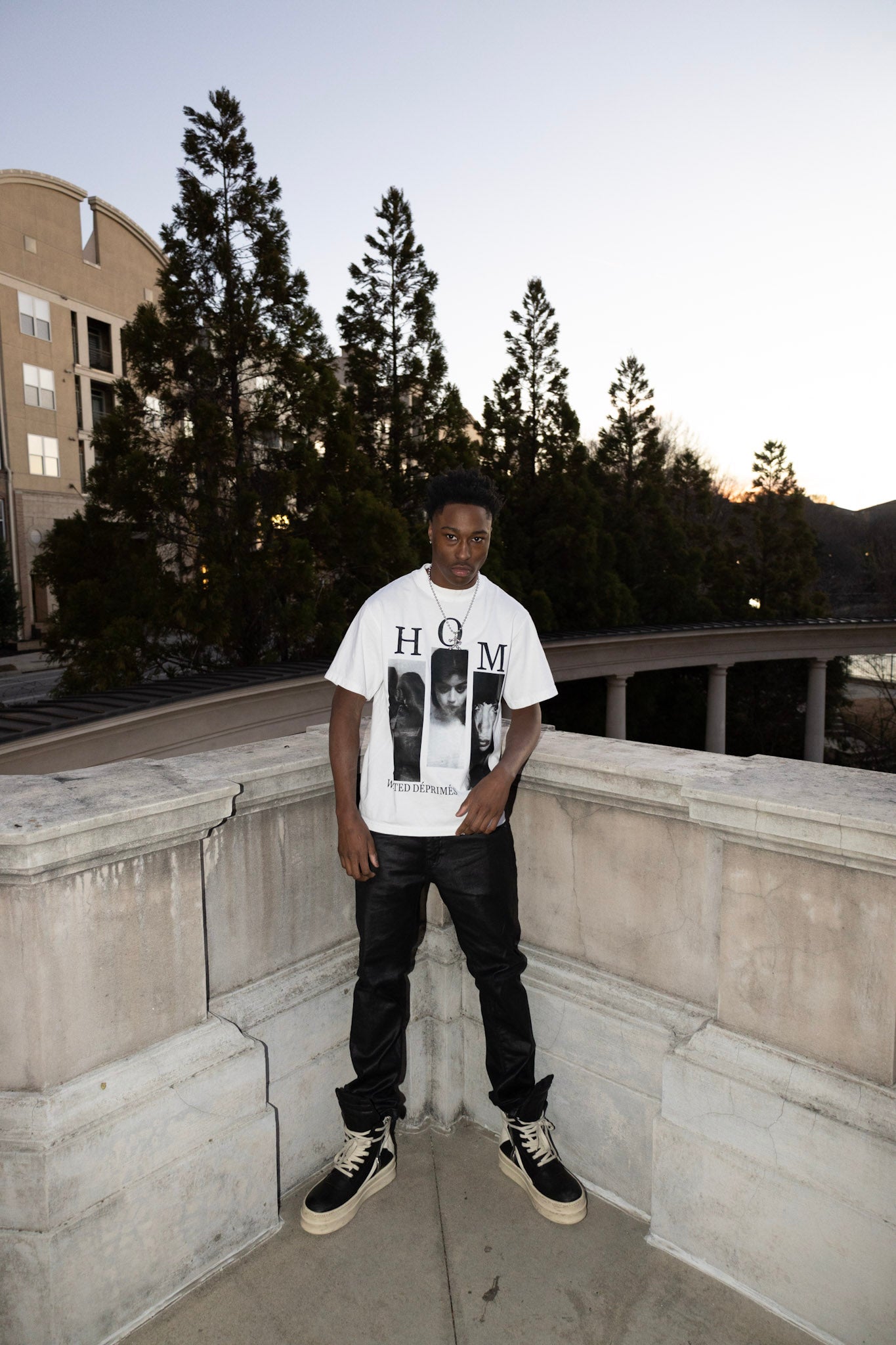 "Art & Deprimir" Tee