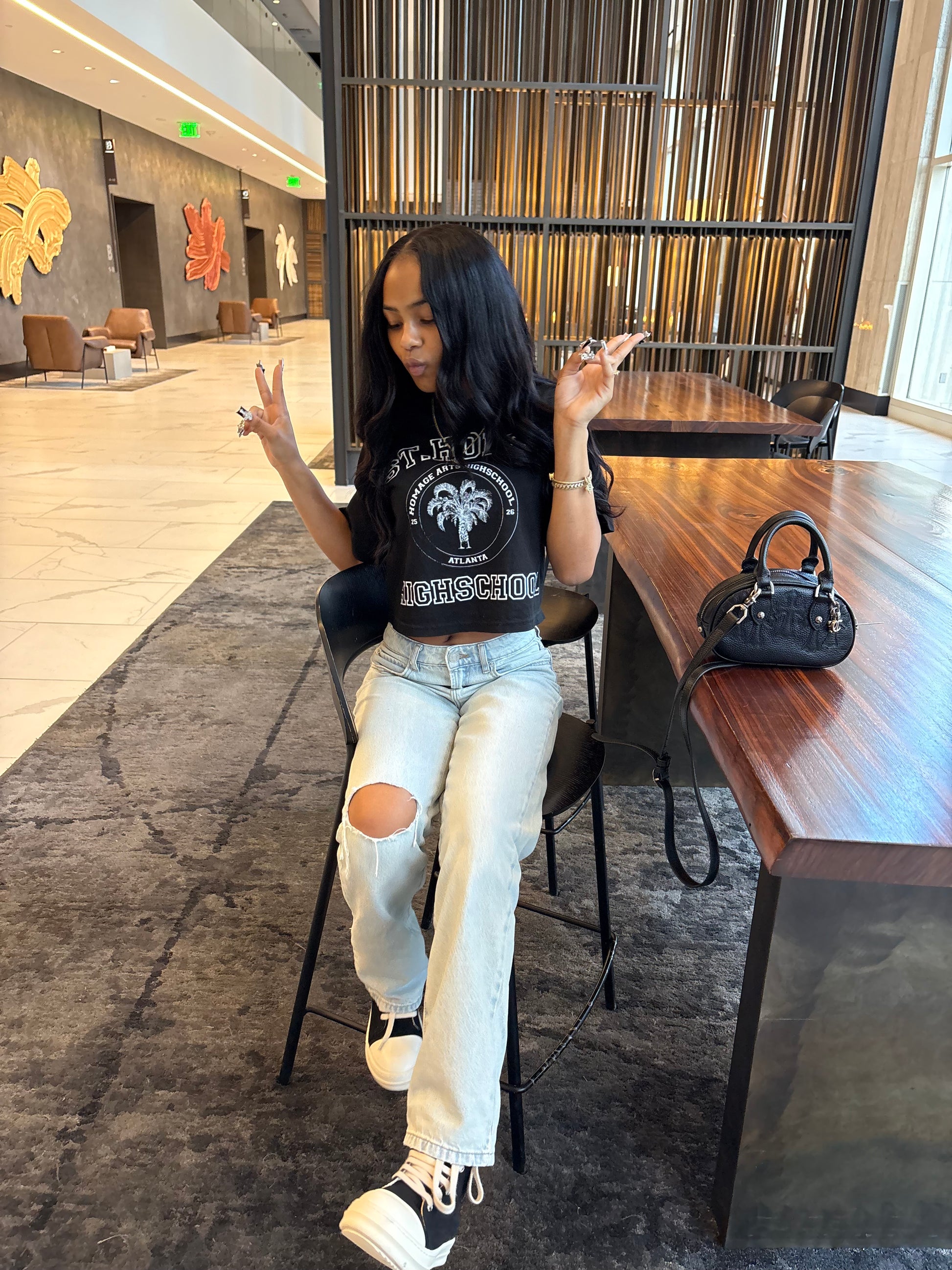 “SCHOOL OF ART” CROP TOP