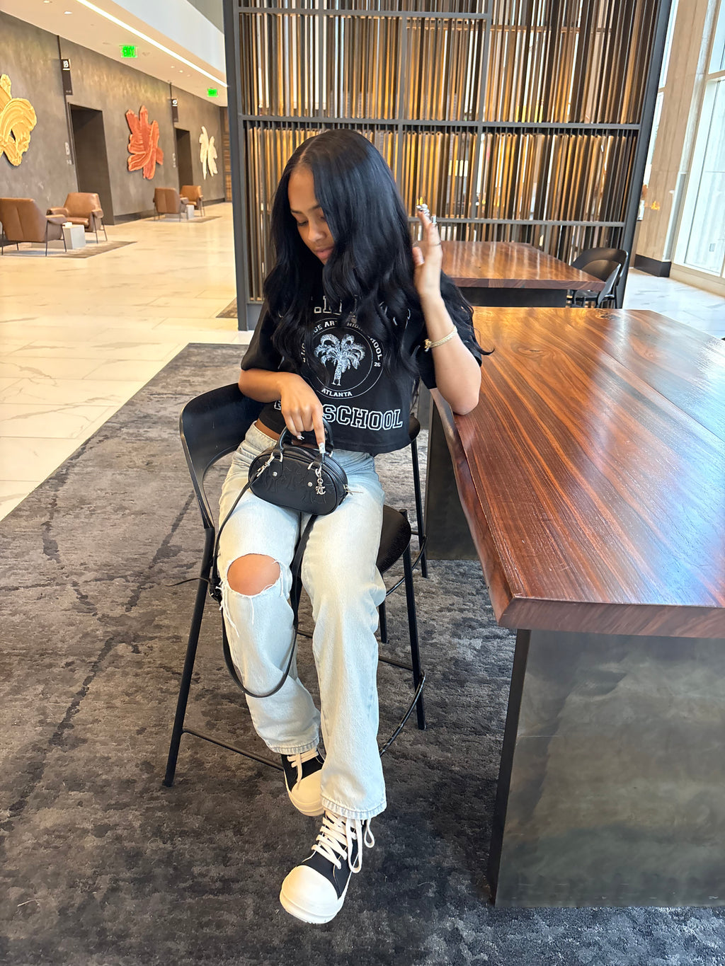 “SCHOOL OF ART” CROP TOP